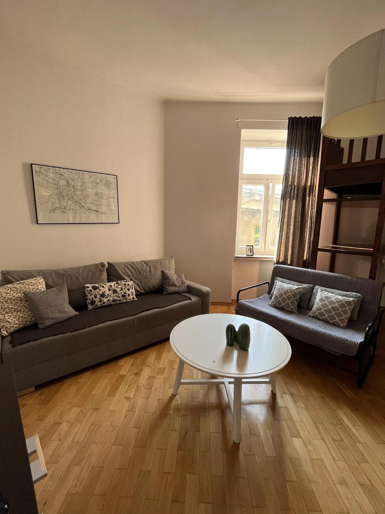 Downtown Apartment B Krakow Ngoại thất bức ảnh